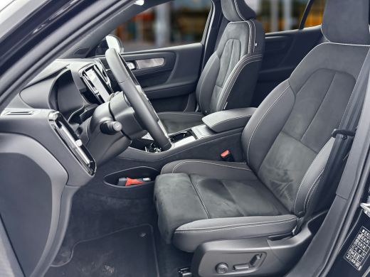 Volvo  C40 Single Motor Extended Range Ultimate 82 kWh | 20" | Microtech/Nubuck bekleding | Trekhaak | Getin... ActivLease financial lease