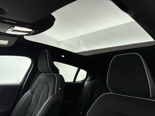 Volvo  C40 Single Motor Extended Range Ultimate 82 kWh | 20" | Microtech/Nubuck bekleding | Trekhaak | Getin... ActivLease financial lease