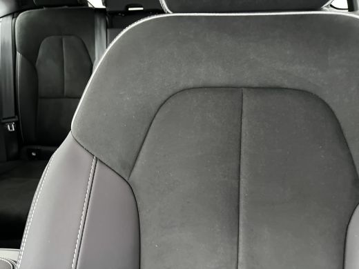 Volvo  C40 Single Motor Extended Range Ultimate 82 kWh | 20" | Microtech/Nubuck bekleding | Trekhaak | Getin... ActivLease financial lease