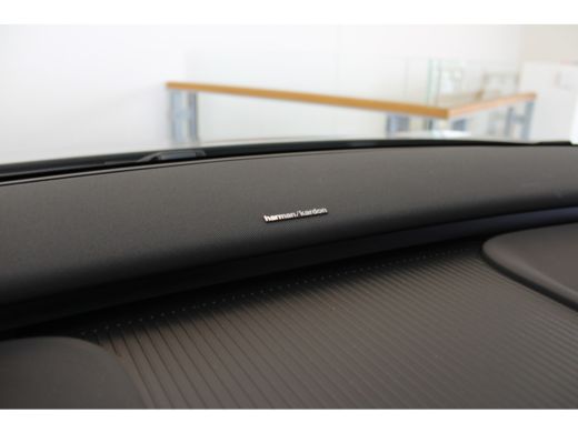 Volvo  EX30 Extended Range 272PK Plus 69kWh | Getint Glas | Stoel & Stuurverwarming | HK Audio | Elektr Klep ... ActivLease financial lease
