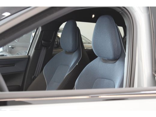 Volvo  EX30 Extended Range 272PK Plus 69kWh | Getint Glas | Stoel & Stuurverwarming | HK Audio | Elektr Klep ... ActivLease financial lease