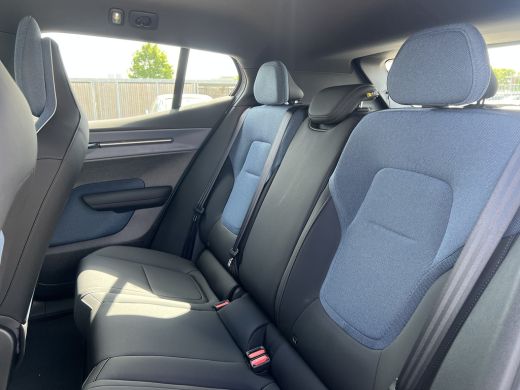 Volvo  EX30 Single Motor Extended Range Plus 69 kWh | Achteruitrij Camera | Apple Carplay/Android Auto | Stoe... ActivLease financial lease