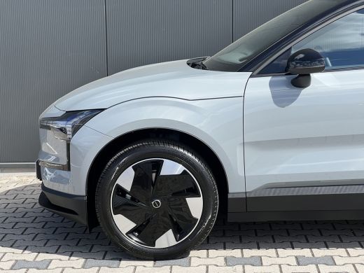 Volvo  EX30 Single Motor Extended Range Plus 69 kWh | Achteruitrij Camera | Apple Carplay/Android Auto | Stoe... ActivLease financial lease