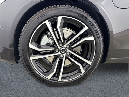 Volvo  V90 T6 Recharge AWD Ultra Dark | 20" | Luchtvering | Bowers & Wilkins | Sportstoelen | 360 Camera | G... ActivLease financial lease