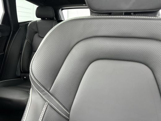 Volvo  V90 T6 Recharge AWD Ultra Dark | 20" | Luchtvering | Bowers & Wilkins | Sportstoelen | 360 Camera | G... ActivLease financial lease