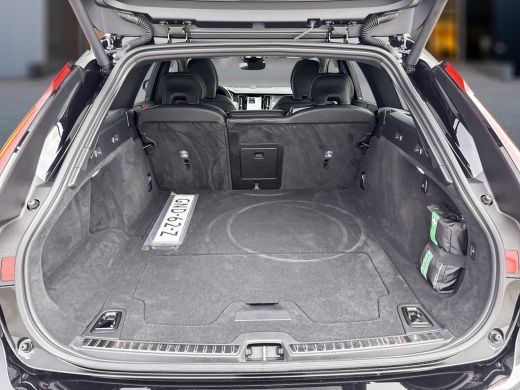 Volvo  V90 T6 Recharge AWD Ultra Dark | 20" | Luchtvering | Bowers & Wilkins | Sportstoelen | 360 Camera | G... ActivLease financial lease