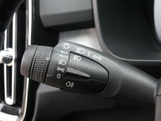Volvo  XC40 1.5 T2 Business Pro | ADAPTIVE CRUISE | NAVI | LED | DODEHOEKDETECTIE | ActivLease financial lease