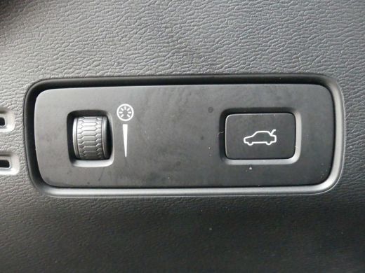 Volvo  XC40 1.5 T2 Business Pro | ADAPTIVE CRUISE | NAVI | LED | DODEHOEKDETECTIE | ActivLease financial lease