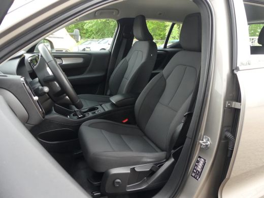 Volvo  XC40 1.5 T2 Business Pro | ADAPTIVE CRUISE | NAVI | LED | DODEHOEKDETECTIE | ActivLease financial lease