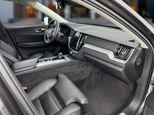 Volvo  XC60 T6 Plus Dark | Panoramadak | 360 Camera | Elektrisch verst. stoelen | Adaptieve cruise | BLIS | S... ActivLease financial lease