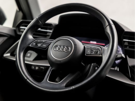 Audi A3 Sportback 30 TFSI Sportline Automaat (APPLE CARPLAY, GROOT NAVI, CAMERA, ADAPTIVE CRUISE, SPORTST... ActivLease financial lease
