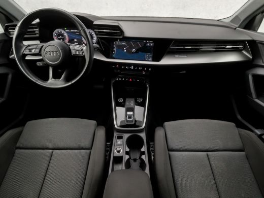 Audi A3 Sportback 30 TFSI Sportline Automaat (APPLE CARPLAY, GROOT NAVI, CAMERA, ADAPTIVE CRUISE, SPORTST... ActivLease financial lease