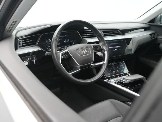 Audi e-tron e-tron 50 quattro Launch edition plus 71 kWh Trekhaak Panoramadak Lederen bekleding Luchtvering ActivLease financial lease