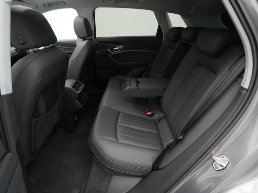 Audi e-tron e-tron 50 quattro Launch edition plus 71 kWh Trekhaak Panoramadak Lederen bekleding Luchtvering ActivLease financial lease