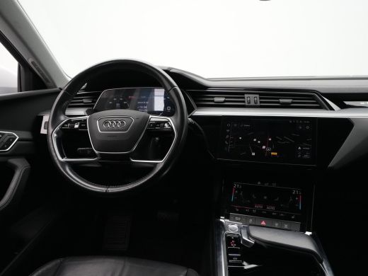 Audi e-tron e-tron 55 quattro advanced 95 kWh Navigatie Leder Camera Stoelverwarming 42 ActivLease financial lease