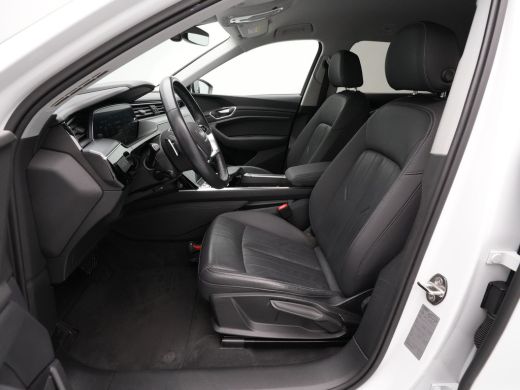 Audi e-tron e-tron 55 quattro advanced 95 kWh Navigatie Leder Camera Stoelverwarming 42 ActivLease financial lease
