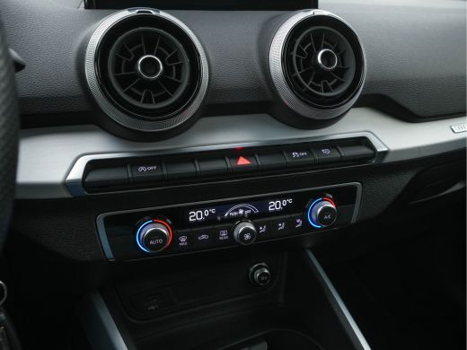 Audi Q2 30 TFSI S Edition S-Line-Sportpack *DIGI-COCKPIT | LEATHER-MICROFIBRE | MATRIX-LED | SPORT-SEATS ... ActivLease financial lease