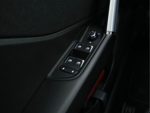 Audi Q2 30 TFSI S Edition S-Line-Sportpack *DIGI-COCKPIT | LEATHER-MICROFIBRE | MATRIX-LED | SPORT-SEATS ... ActivLease financial lease