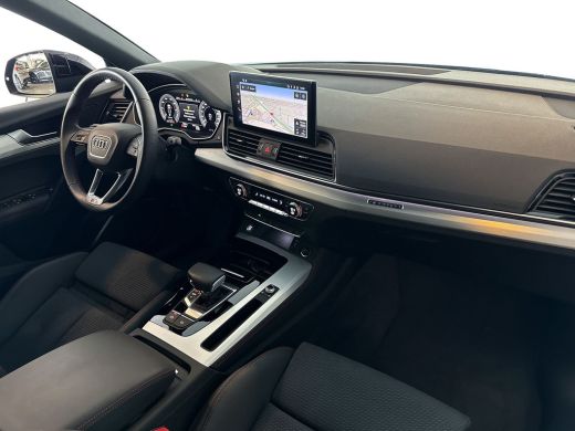 Audi Q5 55 367pk TFSI e S edition Competition | Rood gespoten remzadels | Assistentiepakket City Parking ... ActivLease financial lease