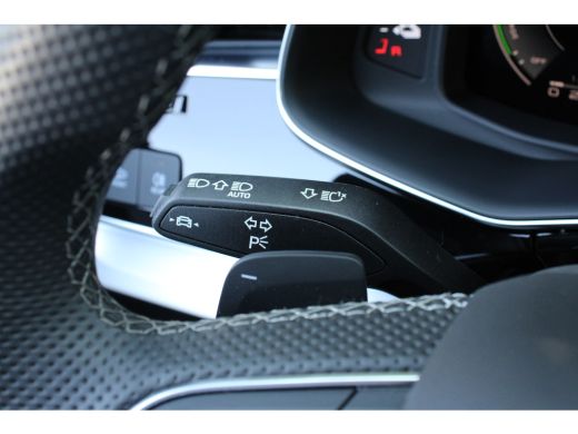 Audi Q8 60 TFSI e quattro Pro Line S Competition TREKHAAK ELEKTR | ELEKTR KELP | 22'' LMV | ADAPTIVE CRUI... ActivLease financial lease