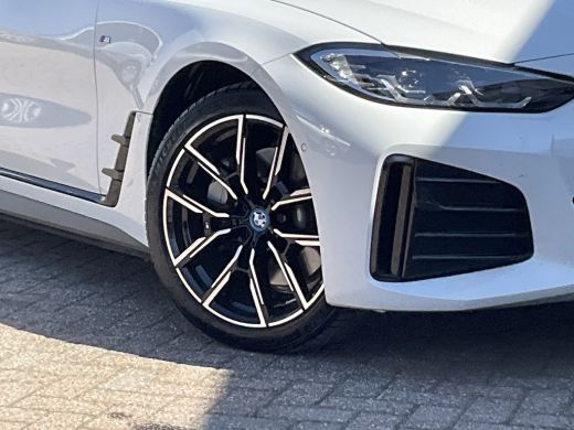 BMW i4 eDrive40 High Executive M-Sport 84 kWh Pano Leder Hud Adap.Cruise Compleet! ActivLease financial lease