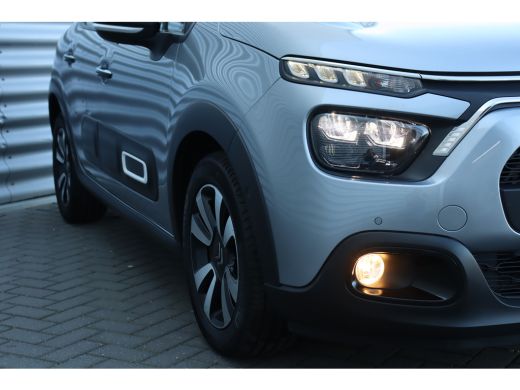 Citroën C3 Citroën 1.2 PURETECH 110PK SHINE / NAVI / CLIMA / LED / PDC / CAMERA / 16" LMV / WINTERPAKKET /BL... ActivLease financial lease