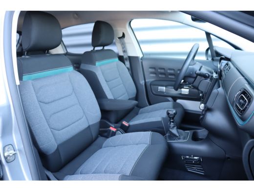 Citroën C3 Citroën 1.2 PURETECH 110PK SHINE / NAVI / CLIMA / LED / PDC / CAMERA / 16" LMV / WINTERPAKKET /BL... ActivLease financial lease