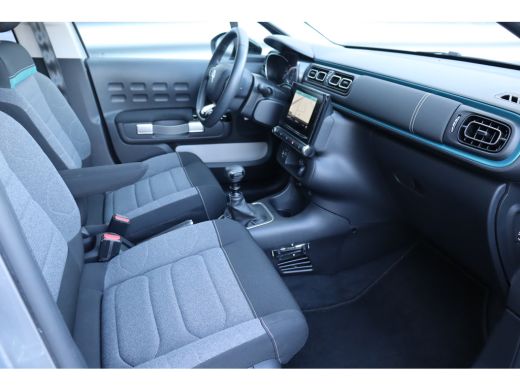 Citroën C3 Citroën 1.2 PURETECH 110PK SHINE / NAVI / CLIMA / LED / PDC / CAMERA / 16" LMV / WINTERPAKKET /BL... ActivLease financial lease