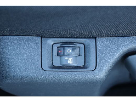 Citroën C3 Citroën 1.2 PURETECH 110PK SHINE / NAVI / CLIMA / LED / PDC / CAMERA / 16" LMV / WINTERPAKKET /BL... ActivLease financial lease