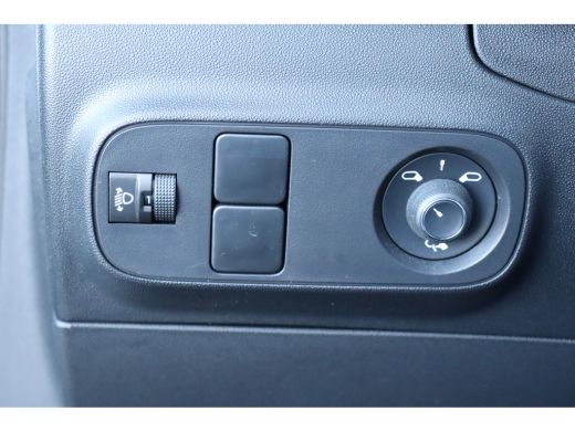 Citroën C3 Citroën 1.2 PURETECH 110PK SHINE / NAVI / CLIMA / LED / PDC / CAMERA / 16" LMV / WINTERPAKKET /BL... ActivLease financial lease