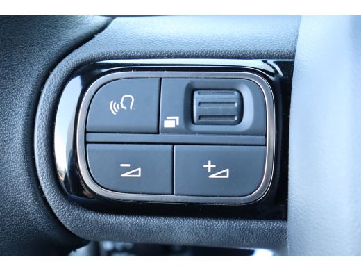 Citroën C3 Citroën 1.2 PURETECH 110PK SHINE / NAVI / CLIMA / LED / PDC / CAMERA / 16" LMV / WINTERPAKKET /BL... ActivLease financial lease