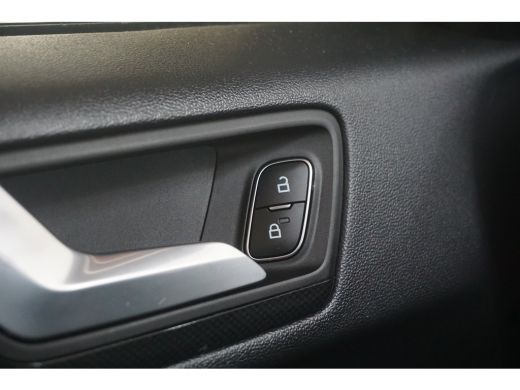Ford Focus 1.0 EcoBoost ST Line Business | Airco (automatisch) | Cruise control | DAB ontvanger ActivLease financial lease