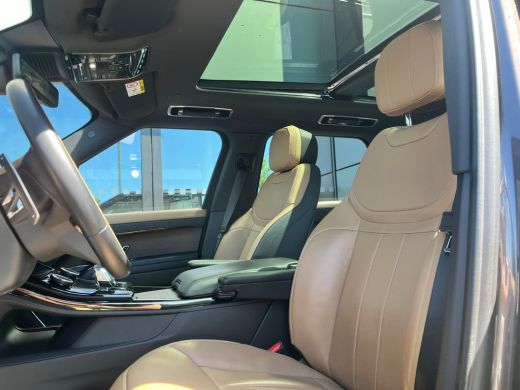 Land Rover Range Rover Sport P440e Dynamic HSE | Pano | Head-up | Full Ext Leather | Softclose | Stoelkoeling v+a | Meridian S... ActivLease financial lease