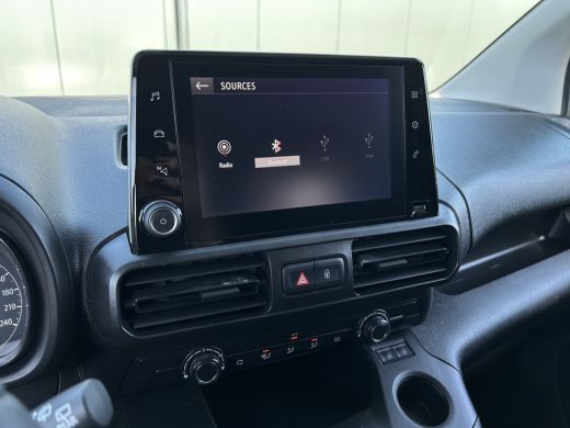 Opel Combo 1.5D 102 PK Standaard / L2H1 / 1E EIG. / AIRCO / CRUISE / NAVI / CAMERA / BLUETOOTH ActivLease financial lease
