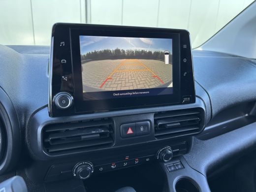 Opel Combo 1.5D 102 PK Standaard / L2H1 / 1E EIG. / AIRCO / CRUISE / NAVI / CAMERA / BLUETOOTH ActivLease financial lease