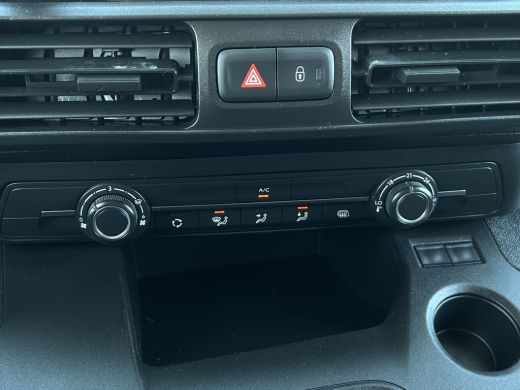 Opel Combo 1.5D 102 PK Standaard / L2H1 / 1E EIG. / AIRCO / CRUISE / NAVI / CAMERA / BLUETOOTH ActivLease financial lease