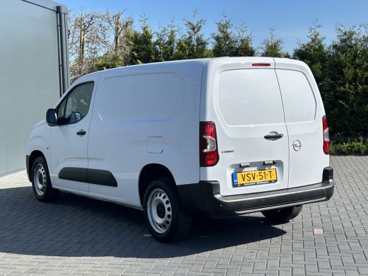 Opel Combo 1.5D 102 PK Standaard / L2H1 / 1E EIG. / AIRCO / CRUISE / NAVI / CAMERA / BLUETOOTH ActivLease financial lease