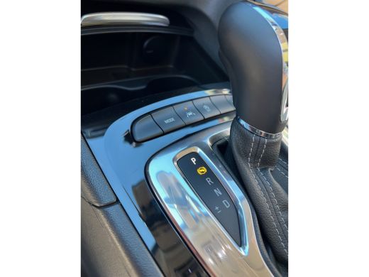 Opel Insignia Sports Tourer 2.0T /200pk/Automaat/Pano-dak/Matrix-Led/Trekhaak/Leder/Virtual ActivLease financial lease