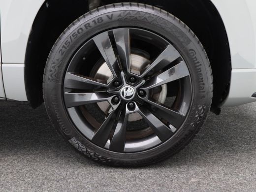 Skoda Karoq 1.5 TSi 150 Pk Automaat Sportline Business | Adaptive Cruise | Climate Control | Panoramadak | St... ActivLease financial lease