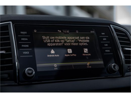 Skoda Karoq 1.5 TSI ACT Business Edition | Panoramadak | Camera | Carplay ActivLease financial lease