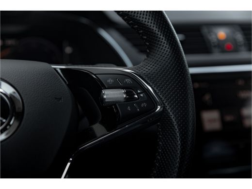 Skoda Superb Combi 1.4 TSI iV 218 pk Sportline Business | Adapt. Cruise | Camera | Navigatie | Stoel- Stuurver... ActivLease financial lease
