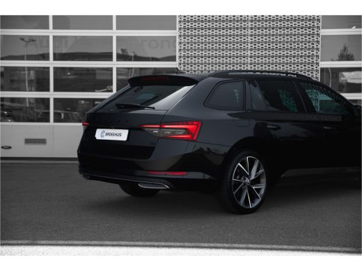 Skoda Superb Combi 1.4 TSI iV 218 pk Sportline Business | Adapt. Cruise | Camera | Navigatie | Stoel- Stuurver... ActivLease financial lease