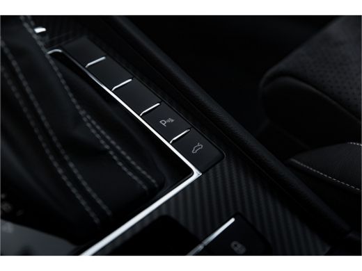 Skoda Superb Combi 1.4 TSI iV 218 pk Sportline Business | Adapt. Cruise | Camera | Navigatie | Stoel- Stuurver... ActivLease financial lease