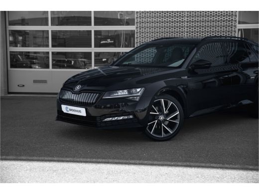 Skoda Superb Combi 1.4 TSI iV 218 pk Sportline Business | Adapt. Cruise | Camera | Navigatie | Stoel- Stuurver... ActivLease financial lease