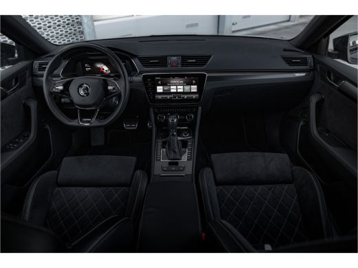 Skoda Superb Combi 1.4 TSI iV 218 pk Sportline Business | Adapt. Cruise | Camera | Navigatie | Stoel- Stuurver... ActivLease financial lease