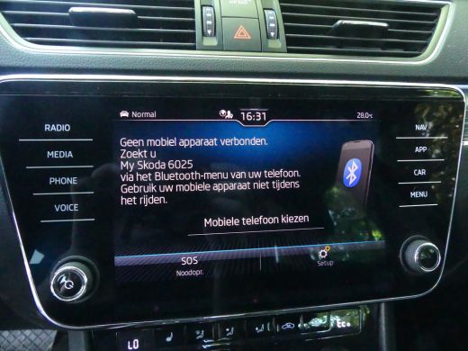 Skoda Superb Combi 1.4 TSI iV 218PK Business Edition Plus | ADAPTIVE CRUISE | ELEKTRISCHE ACHTERKLEP | STOELVE... ActivLease financial lease