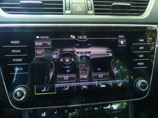 Skoda Superb Combi 1.4 TSI iV 218PK Business Edition Plus | ADAPTIVE CRUISE | ELEKTRISCHE ACHTERKLEP | STOELVE... ActivLease financial lease