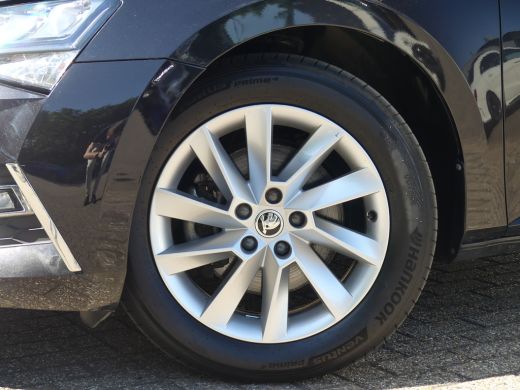 Skoda Superb Combi 1.4 TSI iV 218PK Business Edition Plus | ADAPTIVE CRUISE | ELEKTRISCHE ACHTERKLEP | STOELVE... ActivLease financial lease