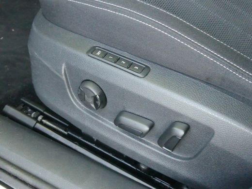 Skoda Superb Combi 1.4 TSI iV 218PK Business Edition Plus | ADAPTIVE CRUISE | ELEKTRISCHE ACHTERKLEP | STOELVE... ActivLease financial lease