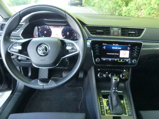 Skoda Superb Combi 1.4 TSI iV 218PK Business Edition Plus | ADAPTIVE CRUISE | ELEKTRISCHE ACHTERKLEP | STOELVE... ActivLease financial lease
